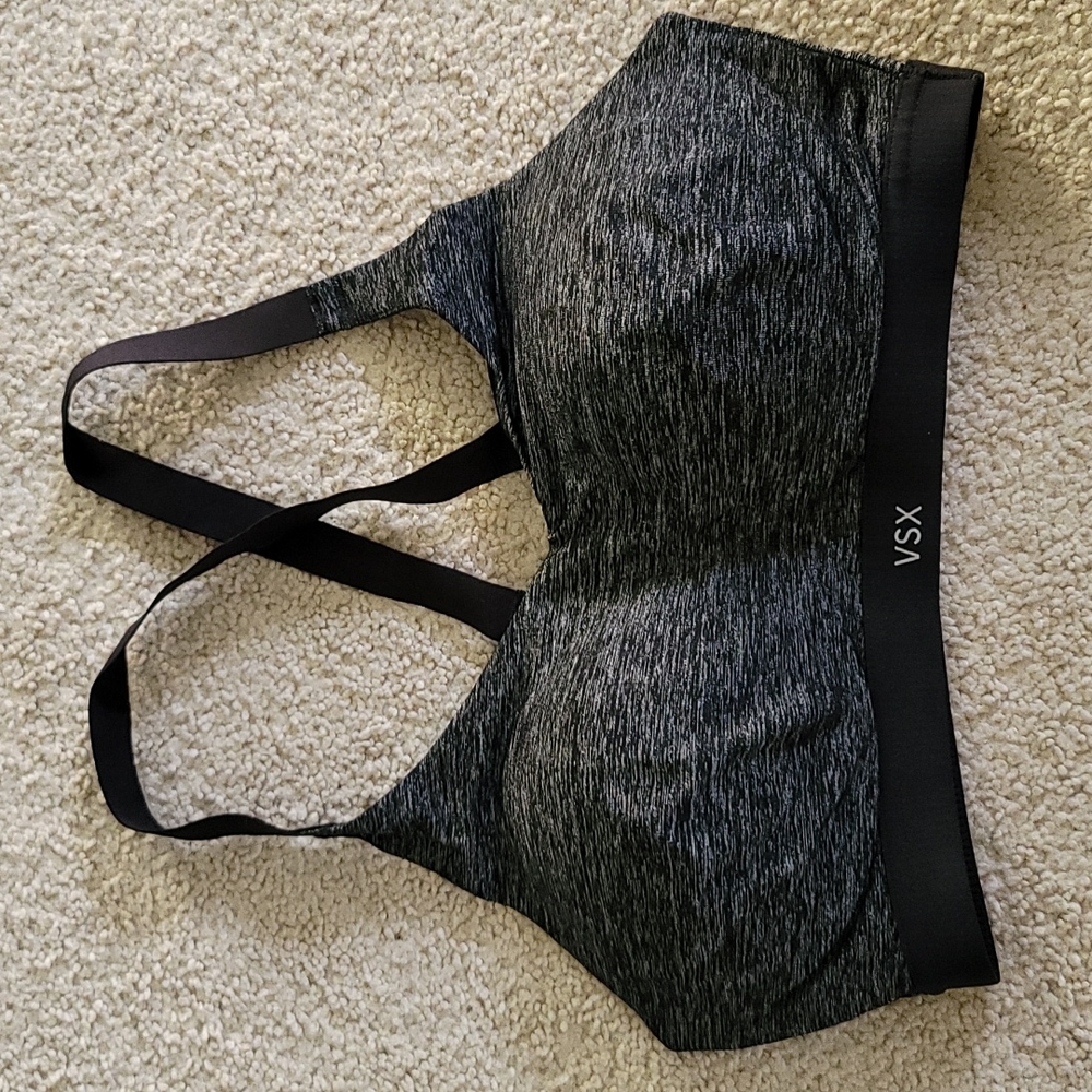 Victoria's Secret sports bra-